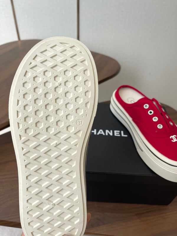 CC 26s Slip-On Platform Red Canvas 727469