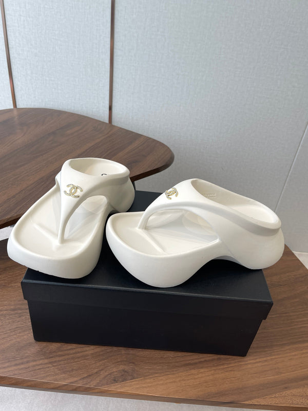 CC 26s Platform Flip-Flops White Rubber 727519