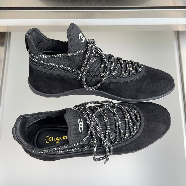 CC 26s Métiers d’art 2026 Sneakers Black Suede Fibers 869410
