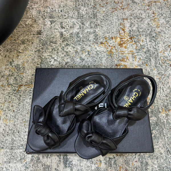 CC Double Bow Sandal 2cm Black Sheepskin 804019