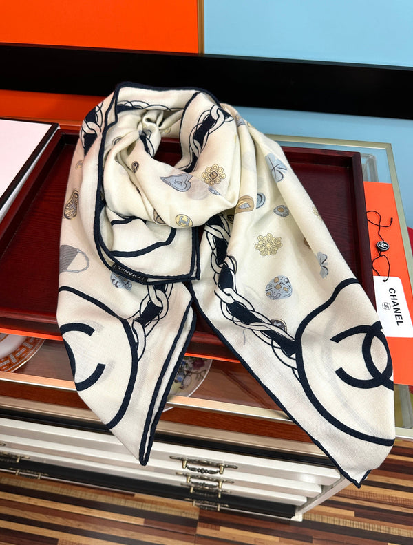 CC 26s Scarf 140 In Cashmere And Silk 445083