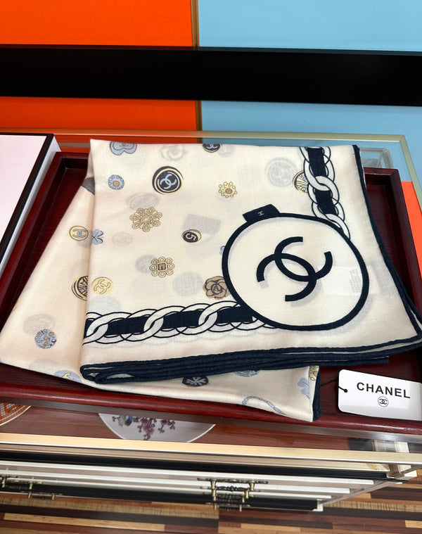 CC 26s Scarf 140 In Cashmere And Silk 445083