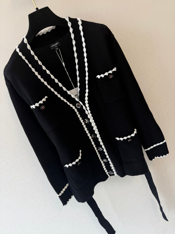 CC 26s V-Neck Cardigan Contrast Trim Black Cotton Wool 429777