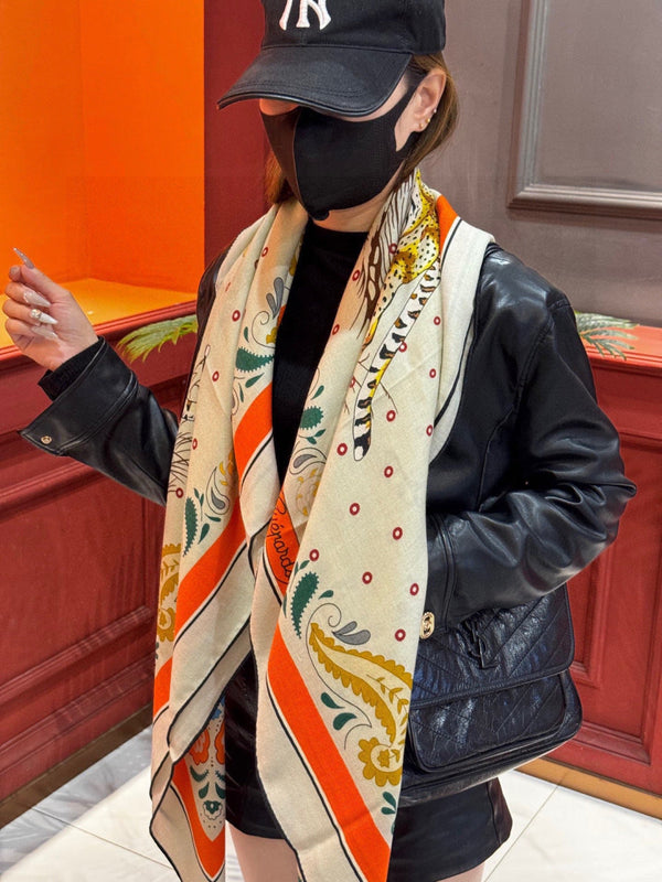 HM 25s Jungle Love Scarf 140cm Orange Beige Cashmere 976287