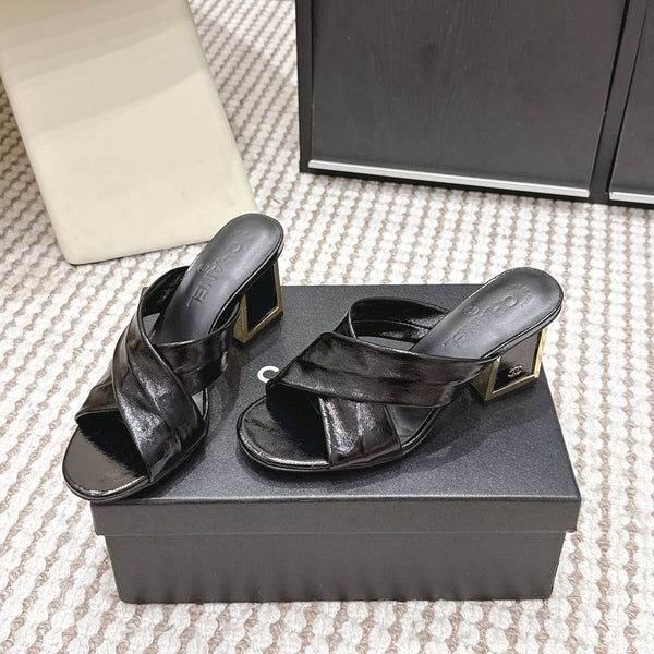 CC High-Heeled Cross-Strap Sandals 7.5cm Black Glossy Leather 721589