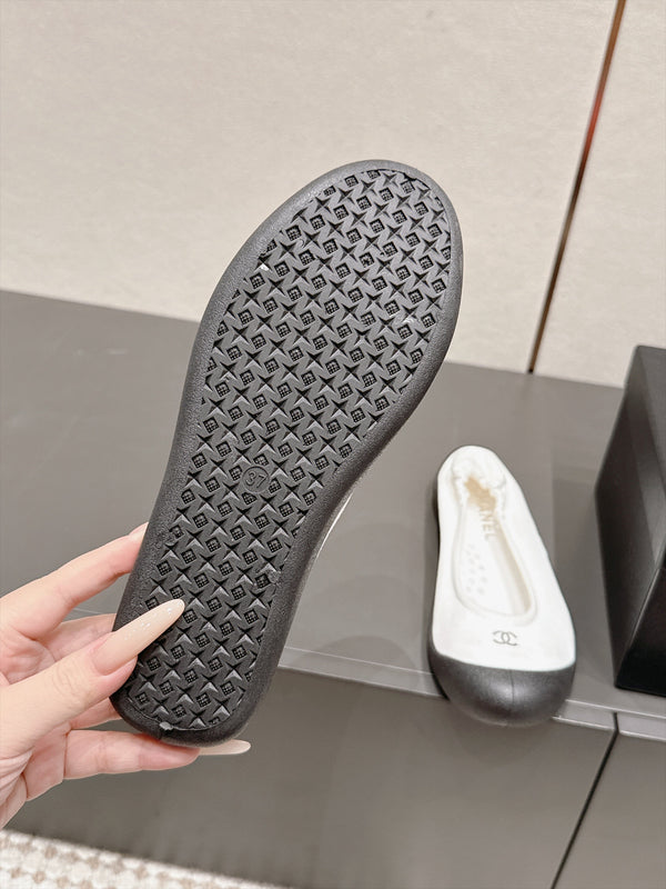CC 26s Ballet Flat Elastic Heel Black White Suede TPU 990247