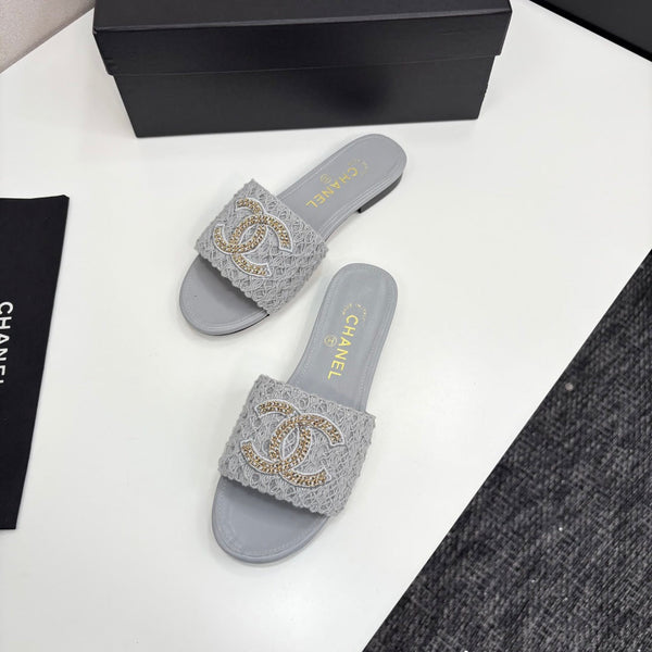 CC 25 Doubble Chain Embroidered Slippers Grey Fabric And Sheepskin 352494