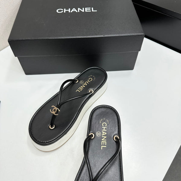 CC 26s Platform Thong Sandals Black Lambskin 817607