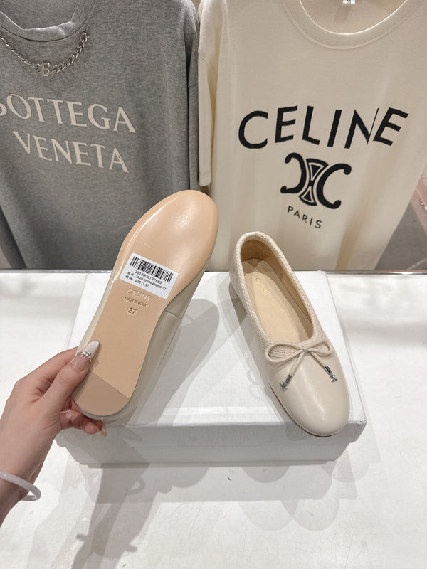 CL 26s Ballet Flats In Cream Calfskin With Bow