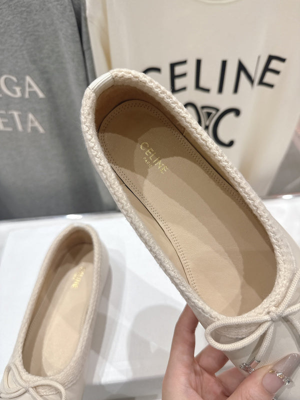 CL 26s Ballet Flats In Cream Calfskin With Bow