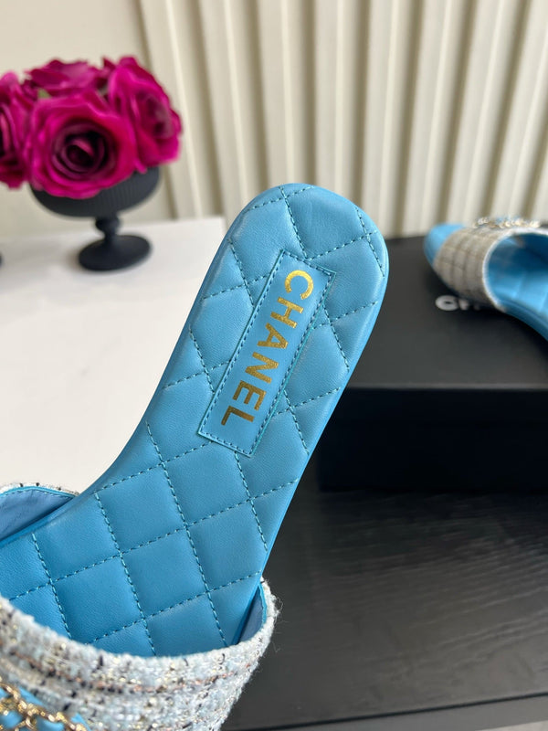 CC 26s Flat Sandals Blue Cream Quited Leather 906222
