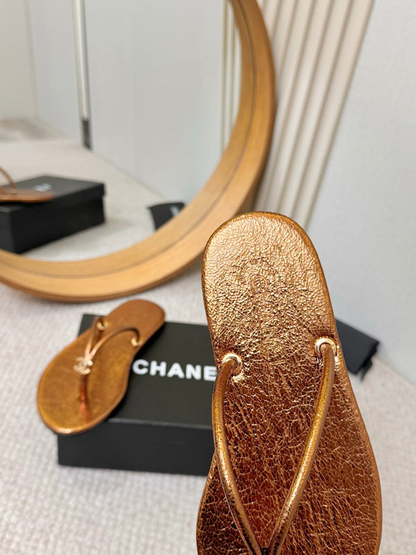 CC 2026 Thong Sandal Copper Metalic Calfskin 826473