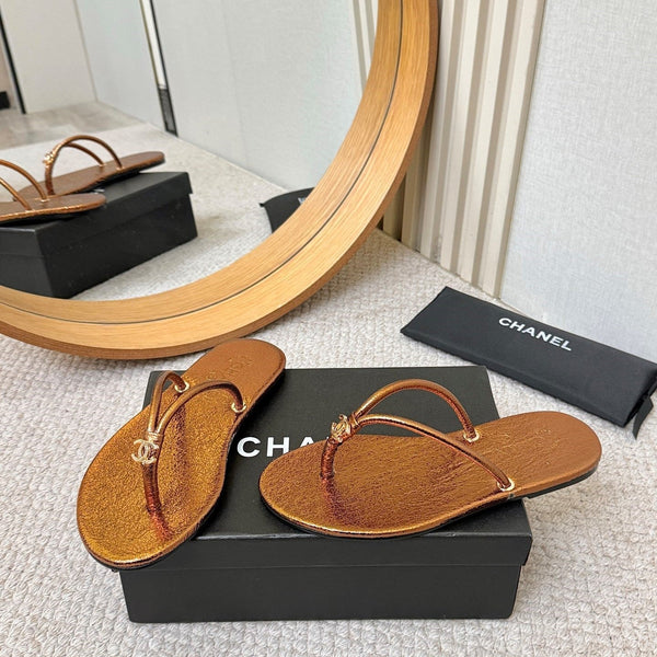 CC 2026 Thong Sandal Copper Metalic Calfskin 826473