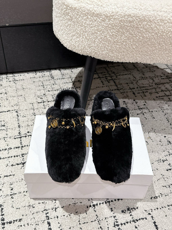 Chloe Covered Fur Slippers Black Wool 514327