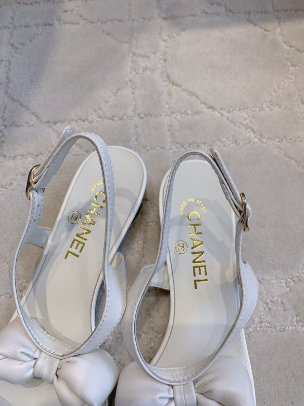 CC 26s Bow-Tie Flat Sandals White Lambskin 906132