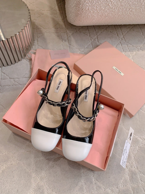 Miu Bicolor Cap-Toe Slingback 4cm Black White Patent Leather 724261