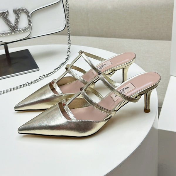 ROCKSTUD WISPY GOLD CALFSKIN MULE 60MM