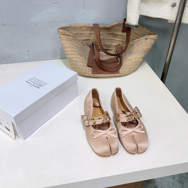 MM Strappy Split-Toe Ballerina Beige Satin 893692