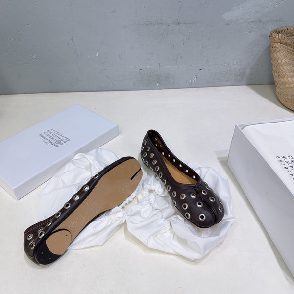 MM Bellissima Ballerina Eyelet Details Coffee Cowhide 893693