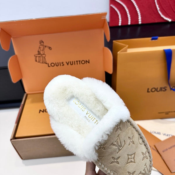 LV Ski Colorado Closed Mule Khahi Suede Wool 542227