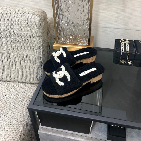 CC Pearl Plush Slides Black Wool 970128