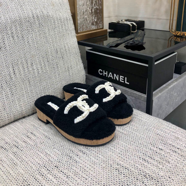 CC Pearl Plush Slides Black Wool 970128