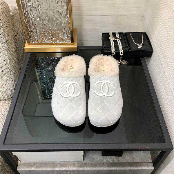 CC 26s Mules Grey Quilted Suede Shearling 970154