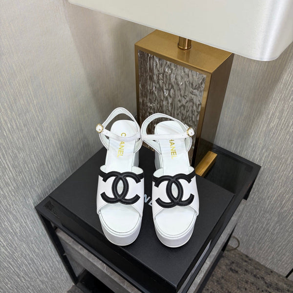 CC 26s Platform Sandals White Black Sheepskin 688706