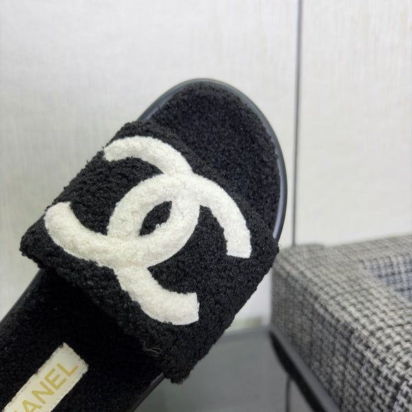 CC 26s Shearling Slide Flat Mules Black White Wool 128101