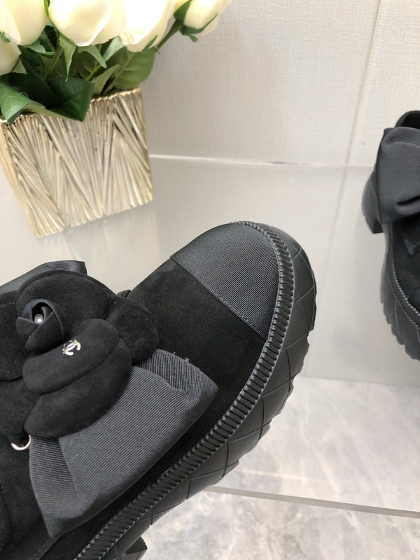 CC 26s Camellia Lug Sole Loafers Black Cotton Suede 673052