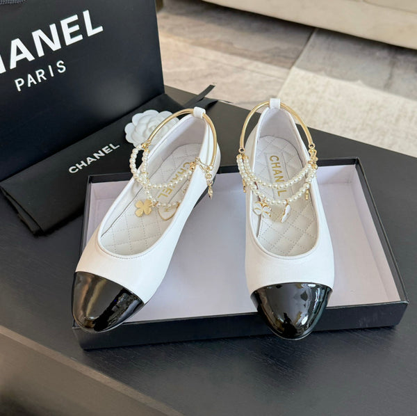 Double Strap Chunky Heel Mary Jane Shoes White Black