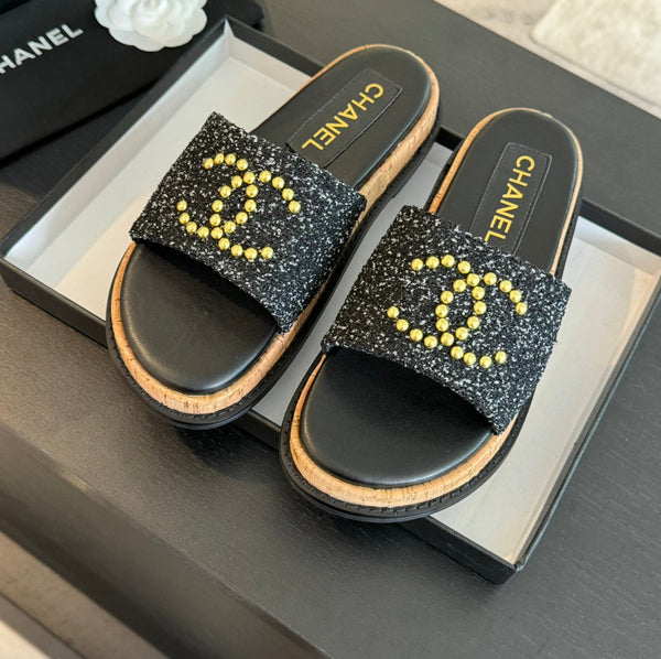 Double C Wood Grain Platform Slippers Black Wool