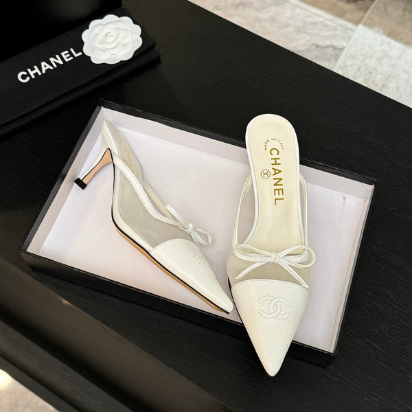 CC 26s Métiers d'Art Pointed-Toe Mule White Mesh Sheepskin 700623