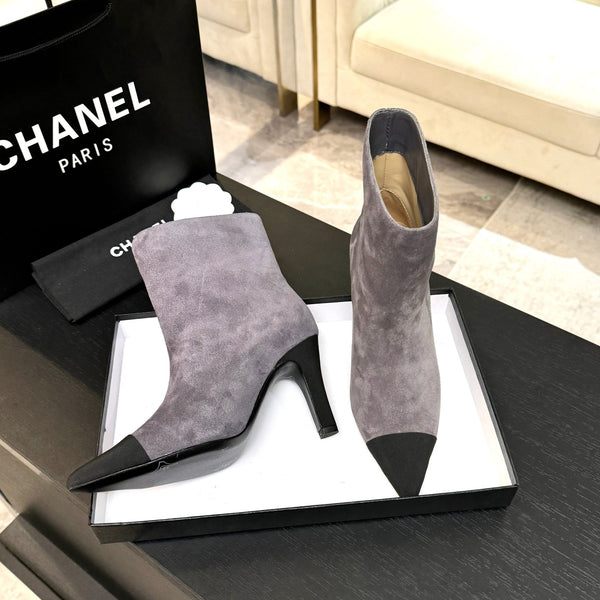 CC Gabrielle Chanel Ankle Boots 8.5cm Purple-Grey Suede Black Fabric