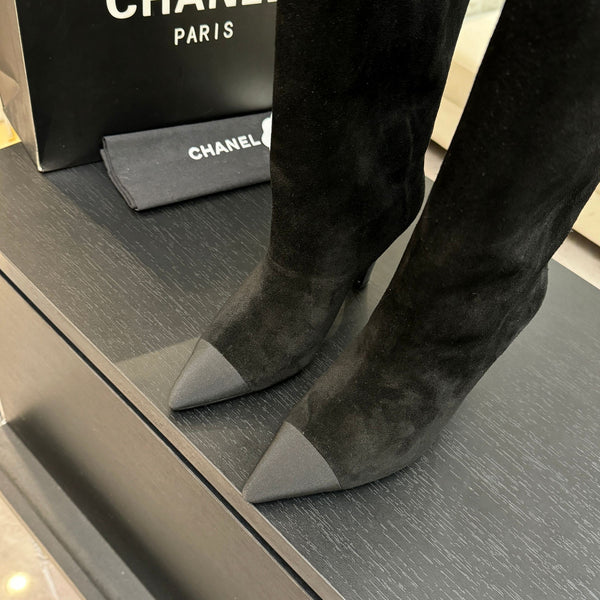 CC Gabrielle Chanel Boots 8.5cm Black Suede Black Fabric