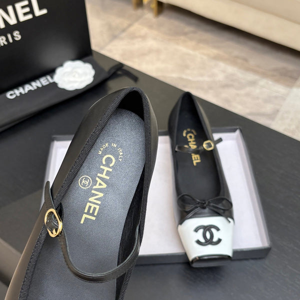 CC 26s Square Head Ballet Flat Black Leather 847243