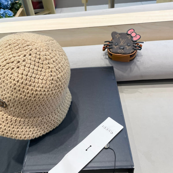 KNITTED BUCKET HAT IN TORTILLA BROWN WOOL 413397