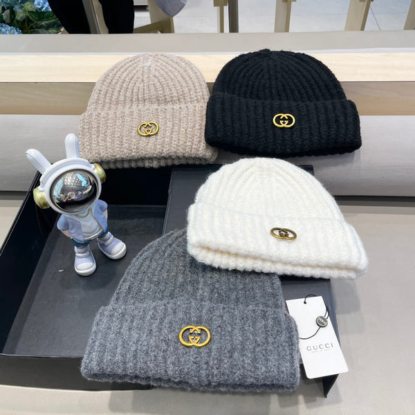 BEANIE HAT IN WHITE WOOL 434957