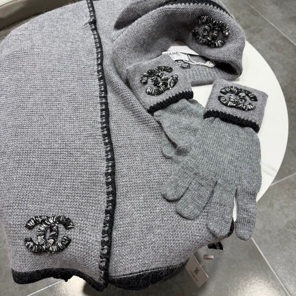 CC Hat Scarf Gloves Set Gray Black Knit 470402