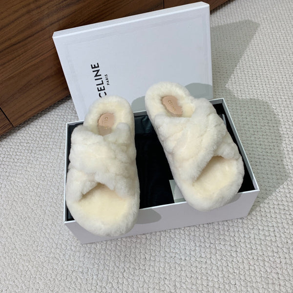 CL 26s Cross-Strap Sandals In White Wool