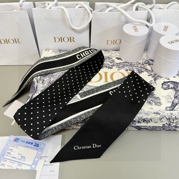 CD 26s Scarf 105cm In Silk 314801
