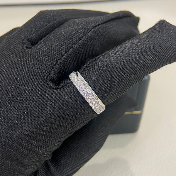 Graff New Faceted Diamond Ring