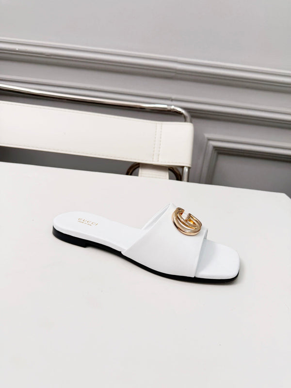 GG 2026 Early Spring Mule White Sheepskin 688521