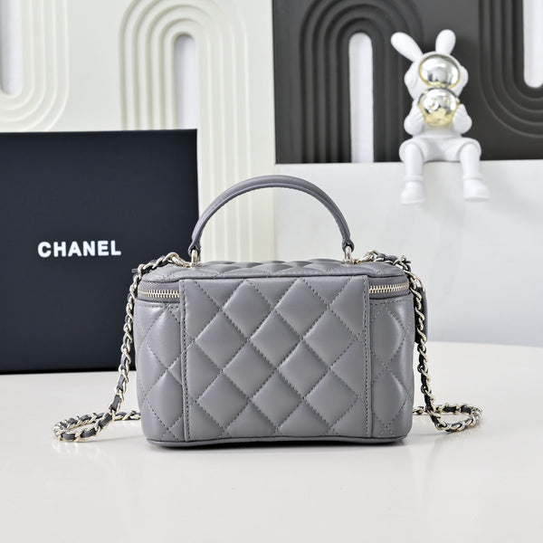 CC 26s Vanity Case Grey Quilted Lambskin 286291
