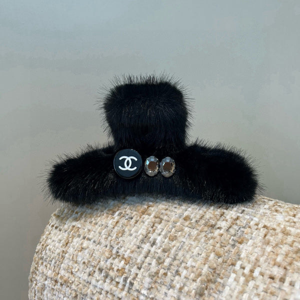 CC 26s Fluffy Tweezers Hair Clip 420351