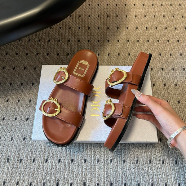 CD 26s Médaillon Buckle Slide Caramel Cowhide 820024