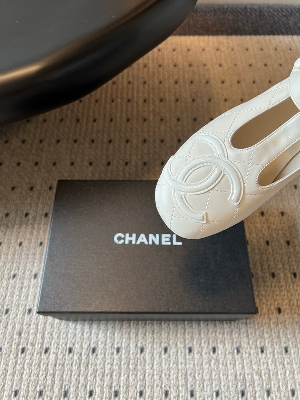 CC 26s Ligne Cambon Mary Jane Flats Cream Lambskin 984334