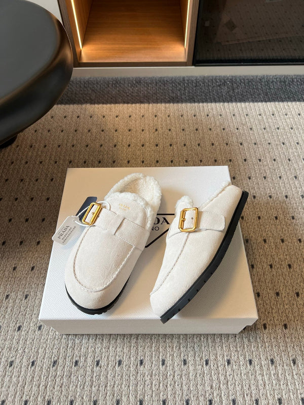 Prad 26s Clogs Ivory White Suede Shearling 971697