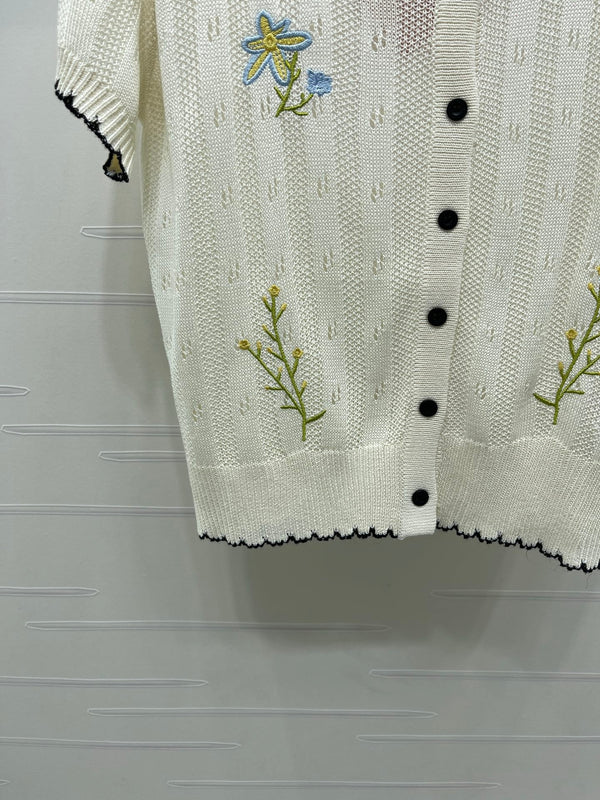 GG 26s Hollow Striped Collared Knit Short Sleeve White Wool 406537