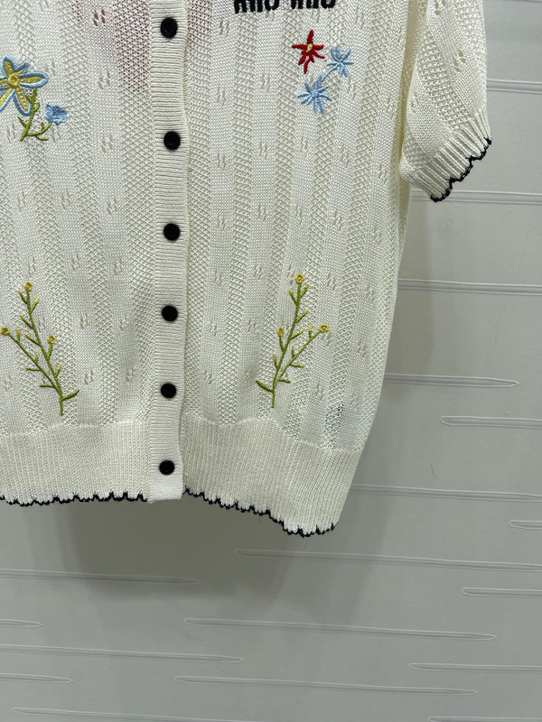 GG 26s Hollow Striped Collared Knit Short Sleeve White Wool 406537